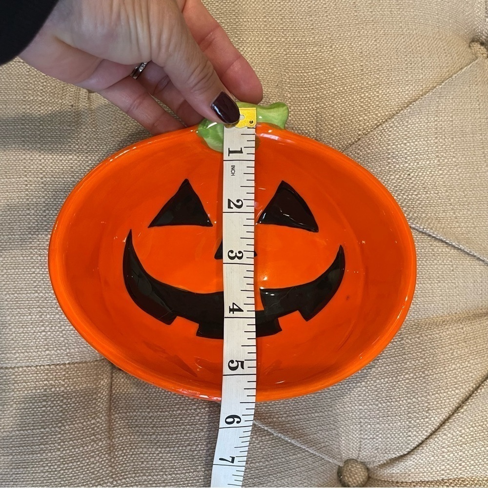 Pumpkin candy dish Ceramic Dishwasher and Microwave safe - Picture 4 of 5